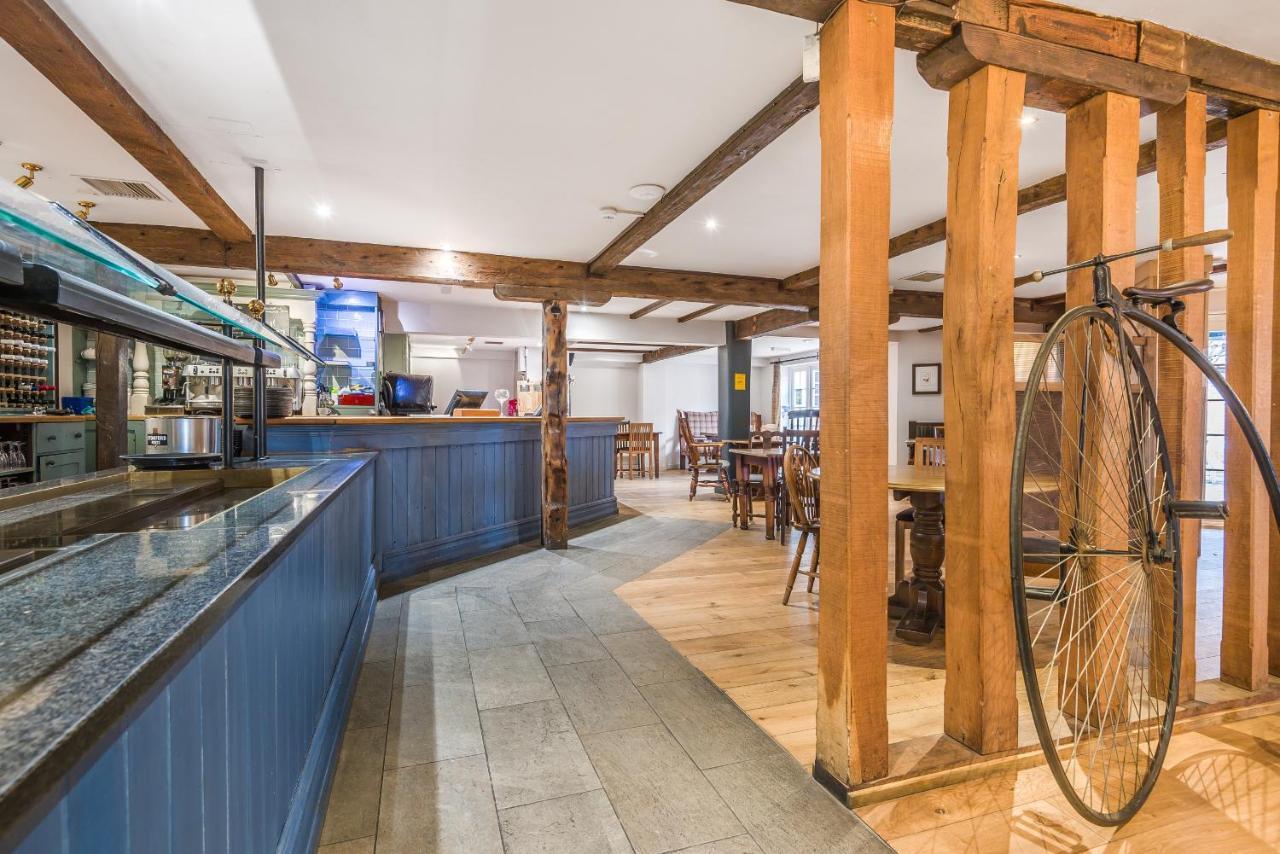 利明顿The Walhampton Arms住宿加早餐旅馆 外观 照片